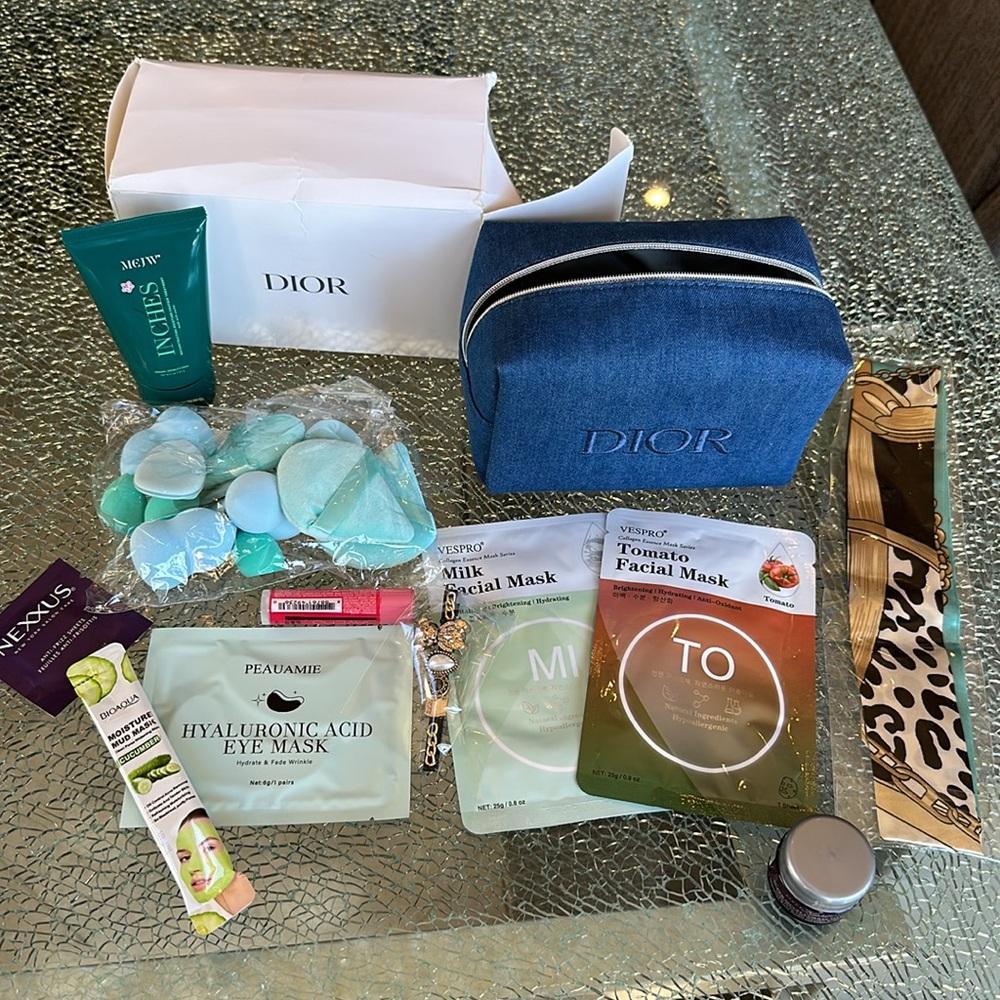 NEW DENIM DIOR BEAUTY BAG IN BOX 6 X 4.5 X 3.5 - Picture 1 of 7
